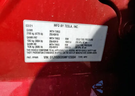 2021 Tesla Model Y z USA, uszkodzony, nr VIN 5YJYGDED5MF123334